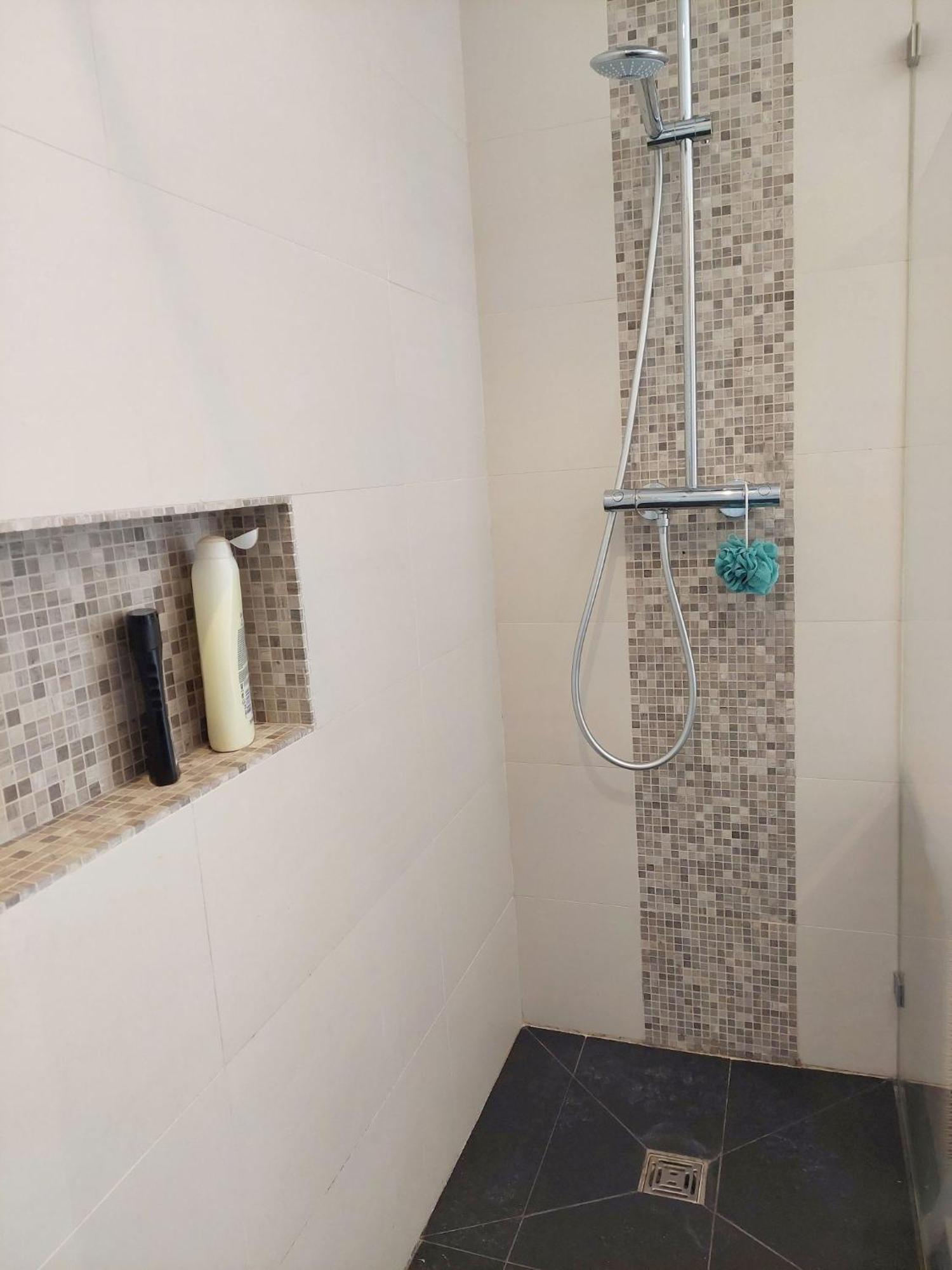 Quartos Com Casa De Banho Privada Perto Da Malveira Asseiceira Grande Luaran gambar